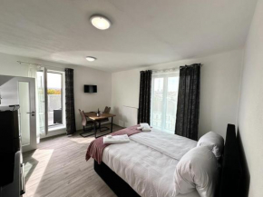 Sky Apartments 503